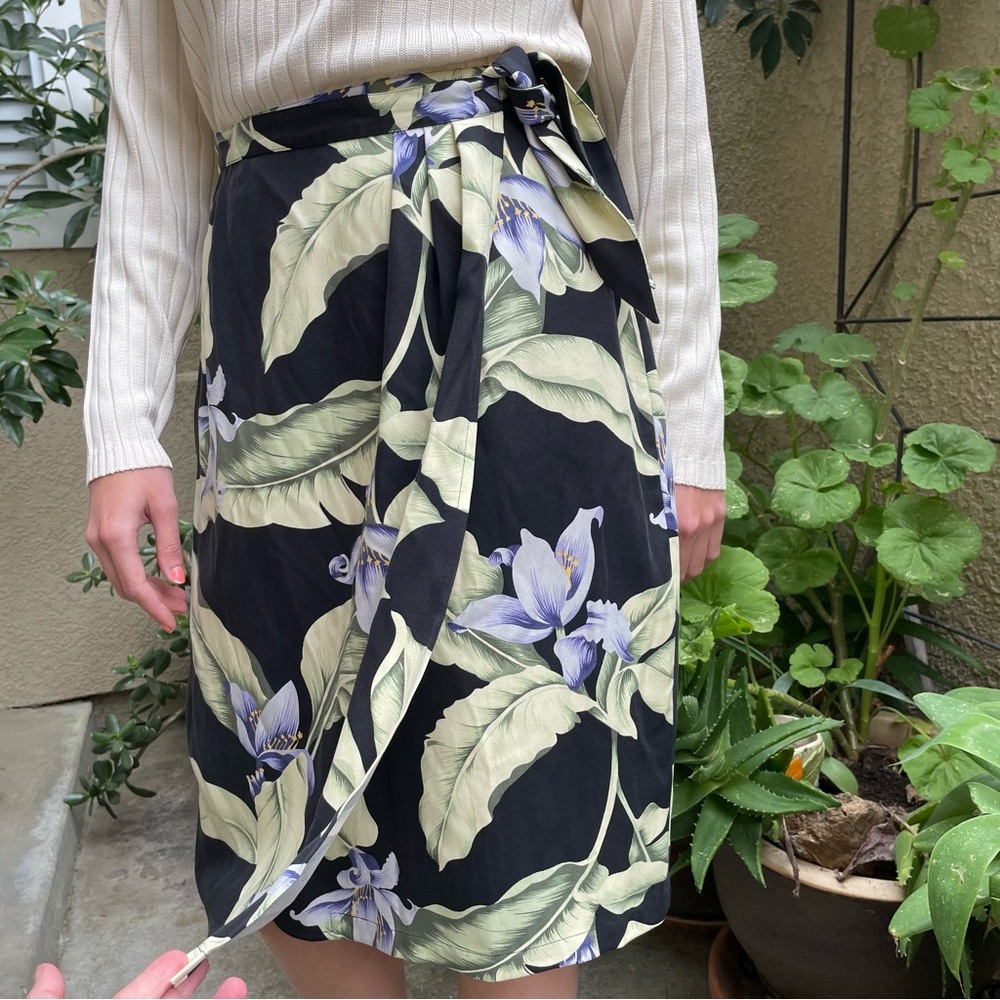 New vintage multicolored Tommy Bahama silk skirt